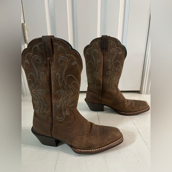 Ariat Boots - Picture 4 of 8